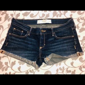 Short jean shorts